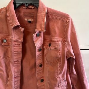 Universal Threads, Freeborn, Women’s Medium size, Jean jacket.